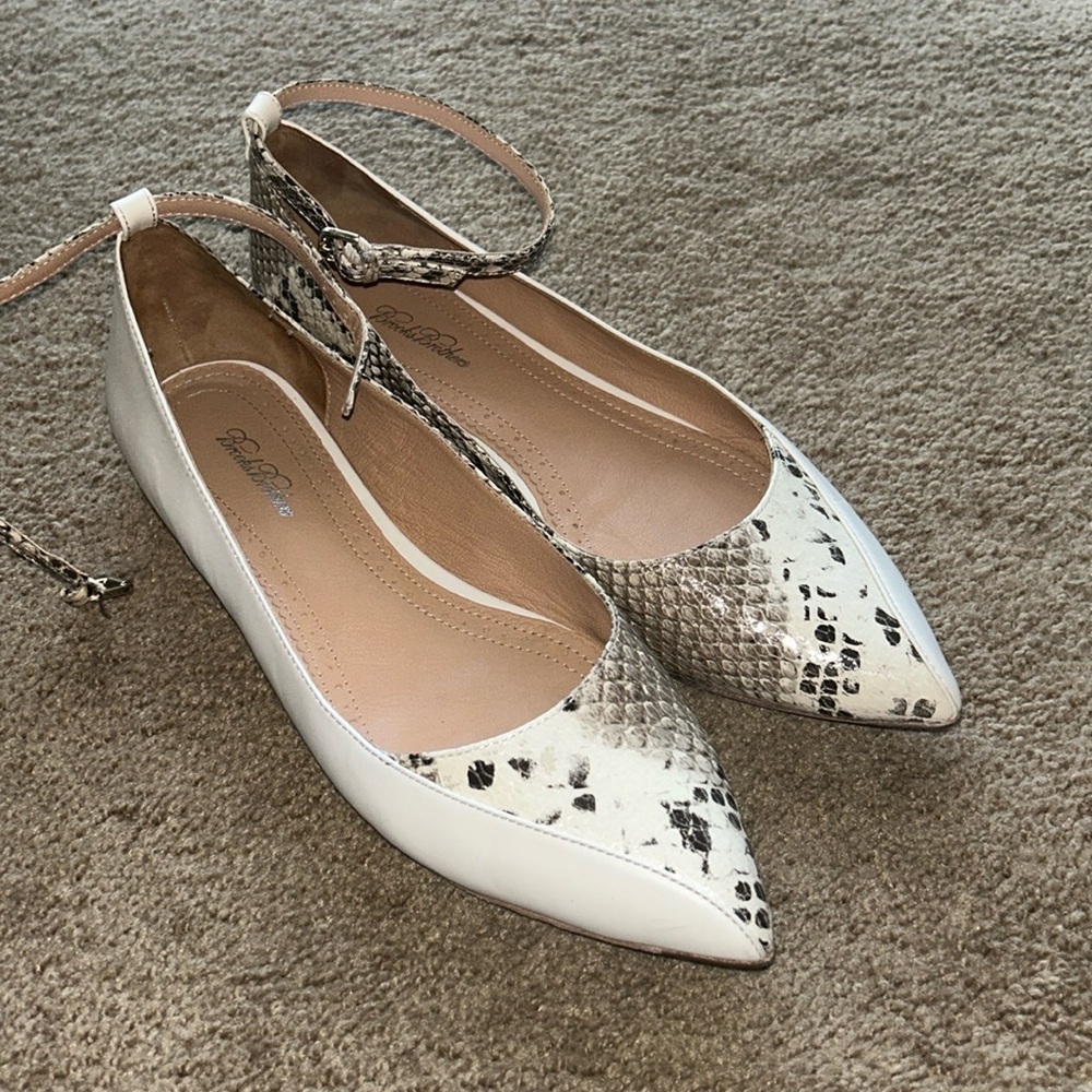 Brooks Brothers Crème and Snake Skin Ankle Flats size 8 1/2